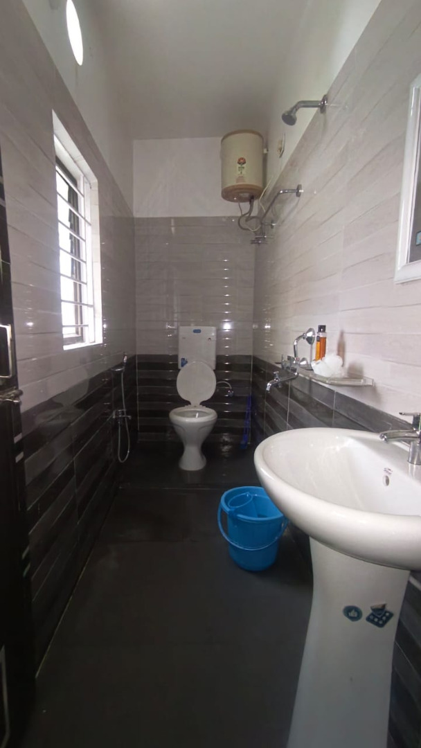 Unfurnished 3bhk in Tribeni Path, Dwaraka Nagar, Bormotoria, Guwahati, Assam, India for Rent